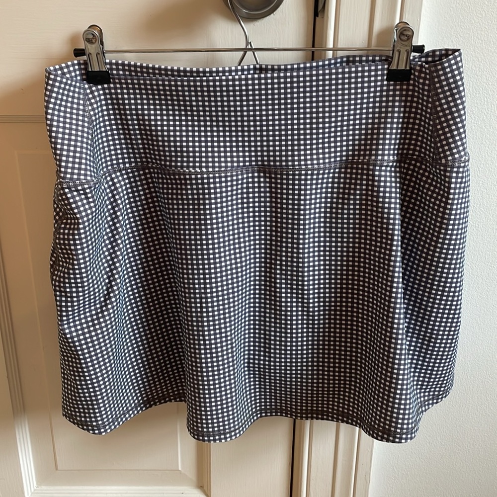 Vuori Black and White Gingham Active Skort - Picture 3 of 3